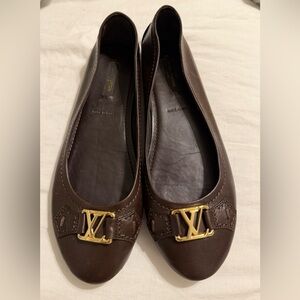 Louis Vuitton Oxford Ballet Brown Flats with Gold Accents